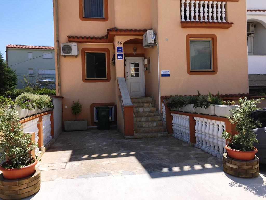 Friendly People'S Guest House Zadar Luaran gambar